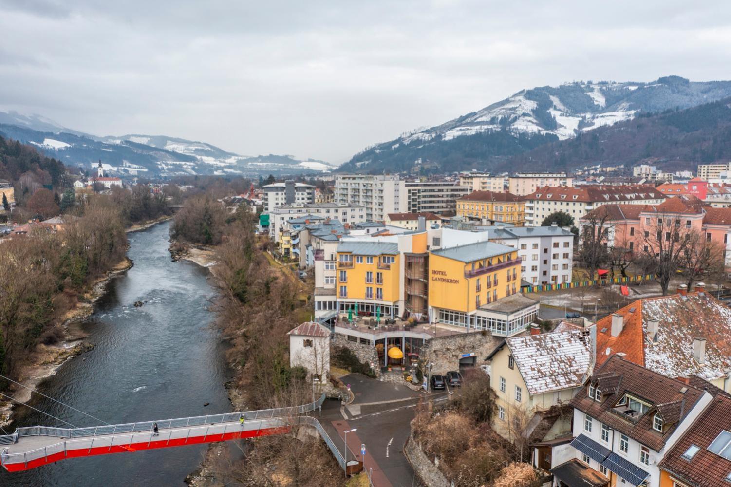Hotel Landskron Брук-ан-дер-Мур Экстерьер фото