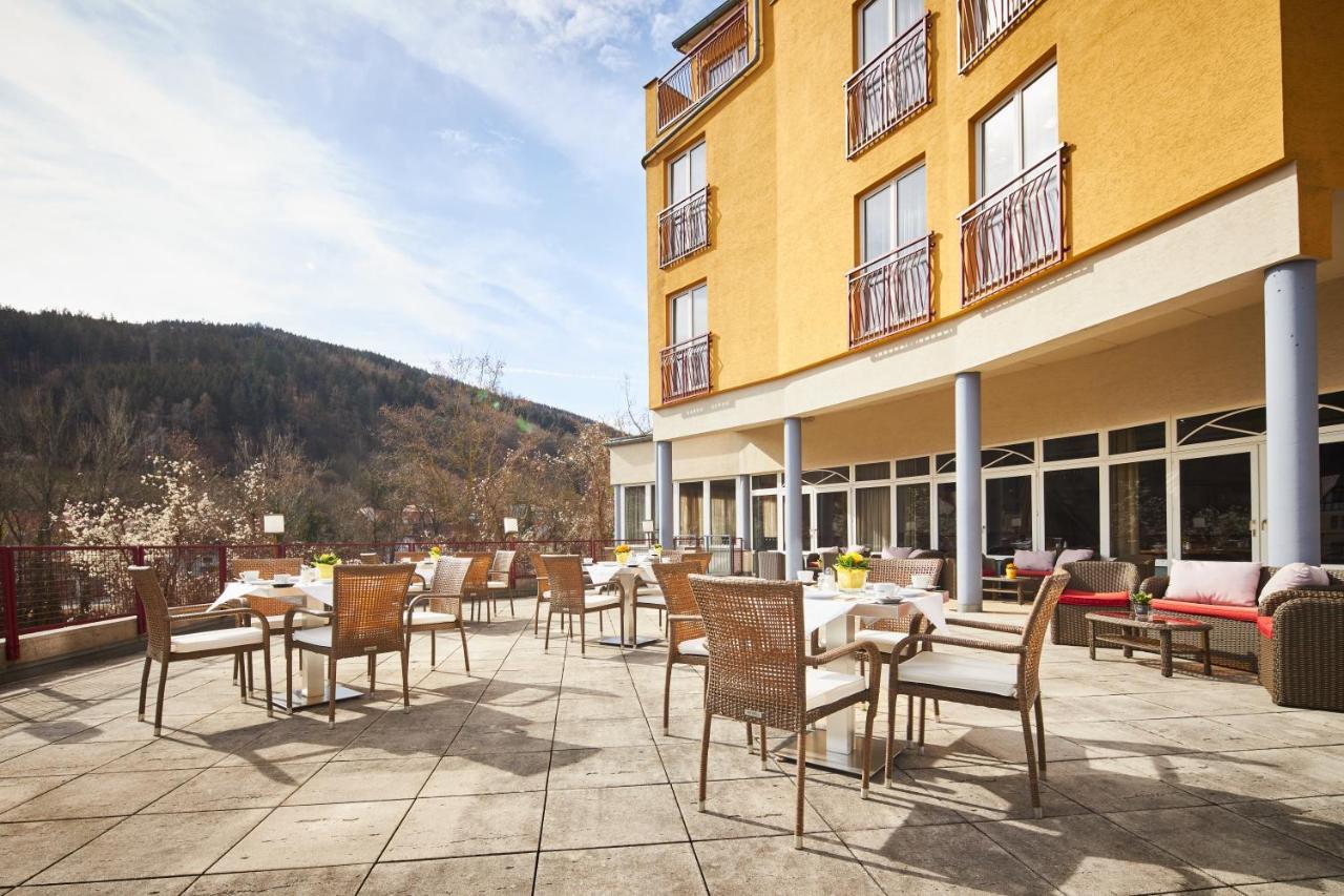 Hotel Landskron Брук-ан-дер-Мур Экстерьер фото