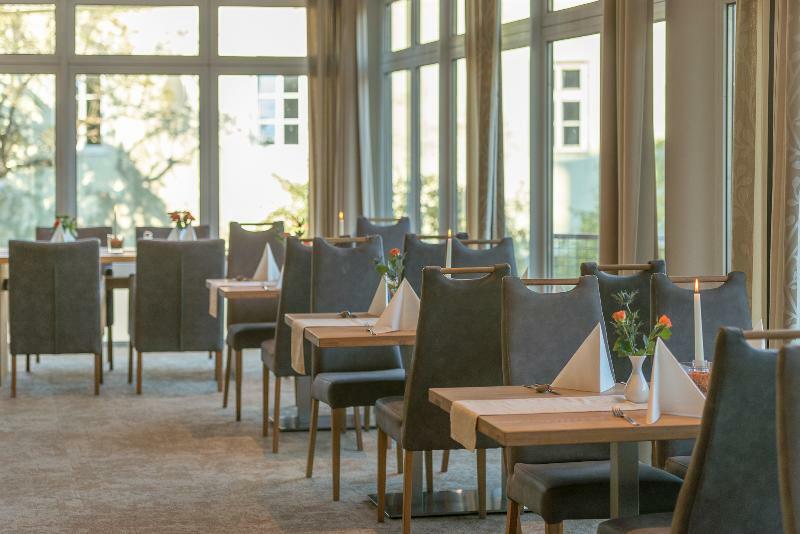 Hotel Landskron Брук-ан-дер-Мур Экстерьер фото